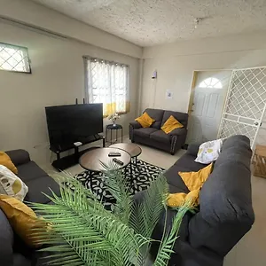 Holiday home Mango House, Arima
